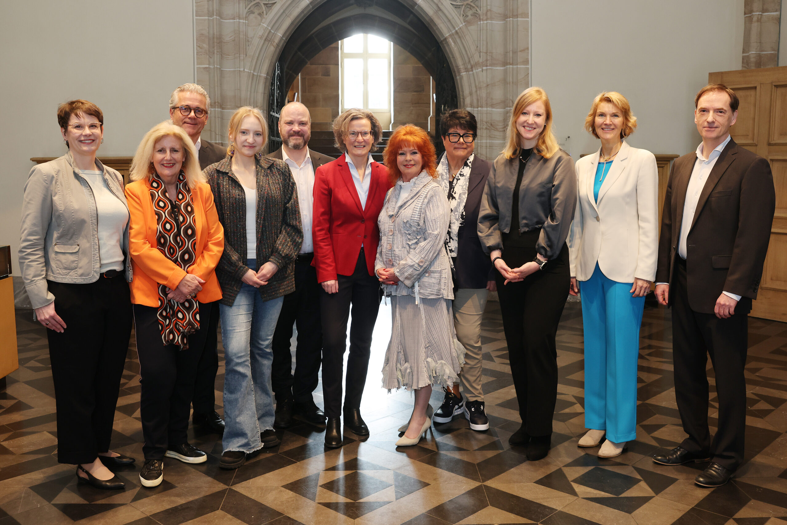 Gruppenfoto im Rahmen der Moderation der Dialogveranstaltung „Bring Licht in die Dunkelheit – Wie können öffentliche Räume mehr Sicherheit vermitteln?